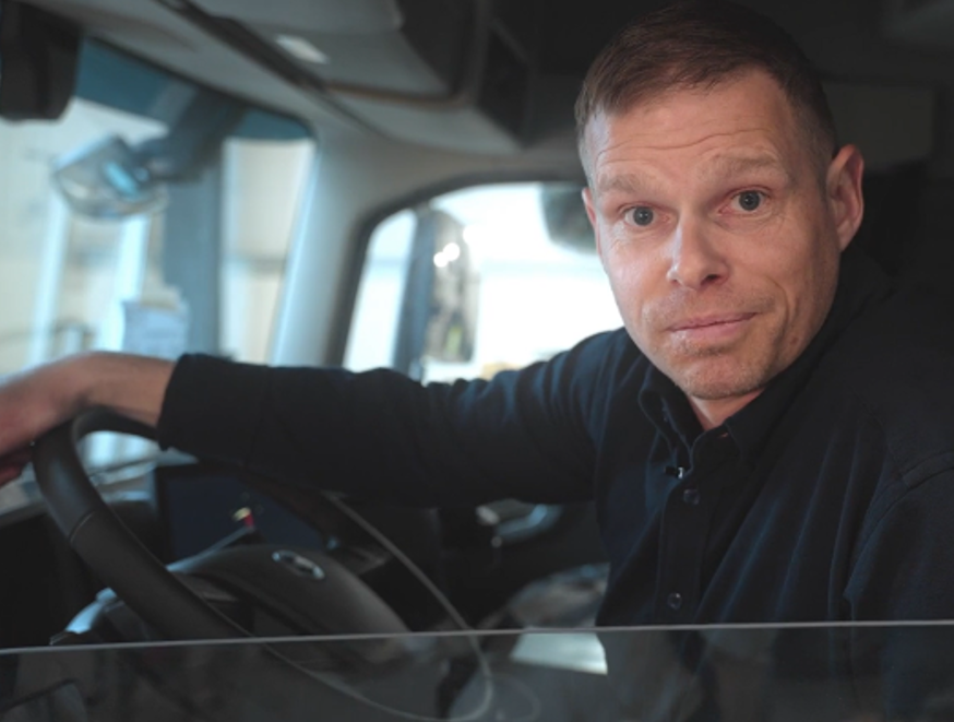 – I stället för att skrota fullt fungerande utrustning ser vi till att den kan leva vidare. Det här är en lösning som både sparar resurser och pengar – och vi tror att fler kommer följa efter. Det kan förändra hela branschen, säger Magnus Nielsen, VD på Interconsult.