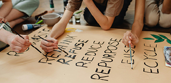 SpeedUpArena Halland – innovation för omställning till hållbara material och cirkulära affärsmodeller SpeedUpArena Halland – innovation för omställning till hållbara material och cirkulära affärsmodeller